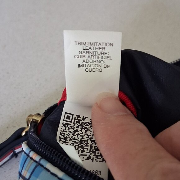 Tommy Hilfiger Plaid Wristlet Zip Case - Picture 10 of 13